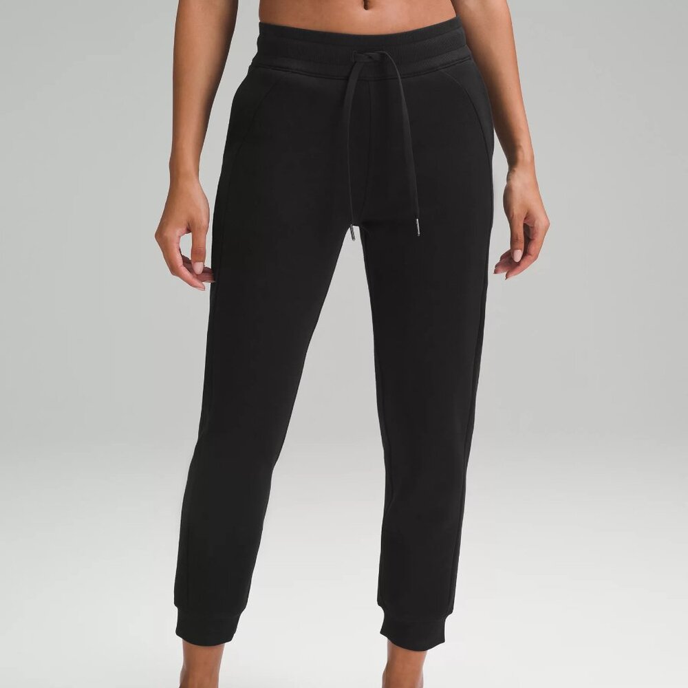 Lululemon Black Scuba joggers sweatpants 4 worn once! SOLD OUT